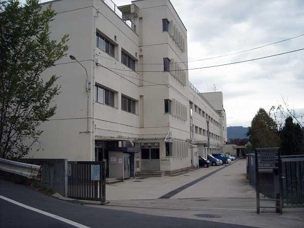 Primary school. Hesakashiroyama until elementary school 1100m