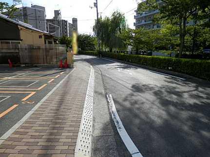 Local photos, including front road. Park near