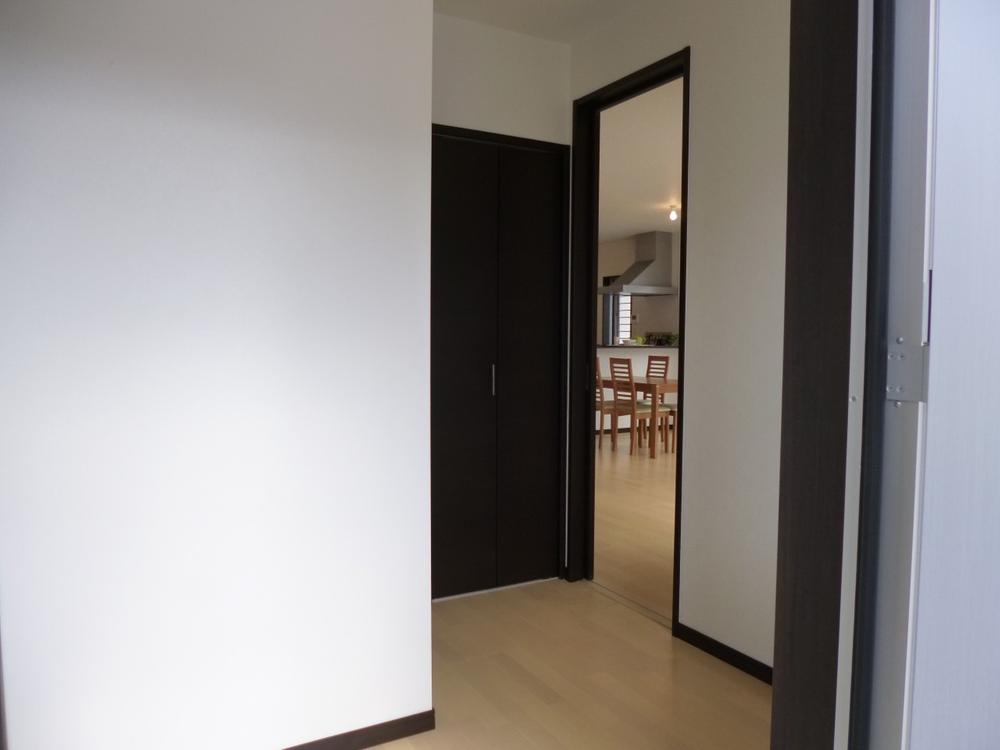 Entrance. (October 2013) Shooting