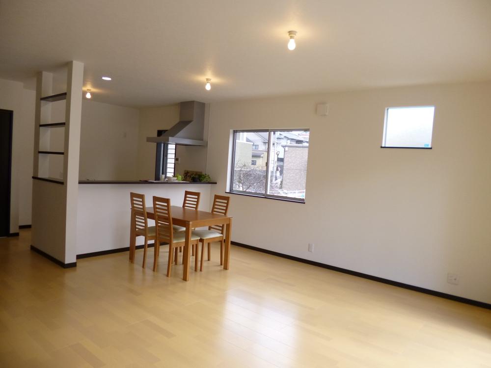 Living. (October 2013) Shooting