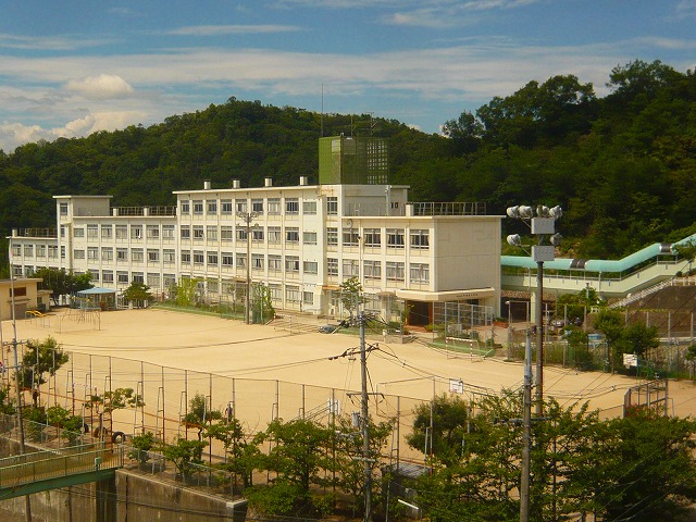 Primary school. 932m to Hiroshima City Museum of Waseda Elementary School (elementary school)