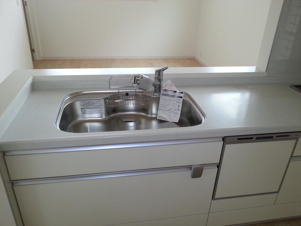 Kitchen. Local (10 May 2012) shooting