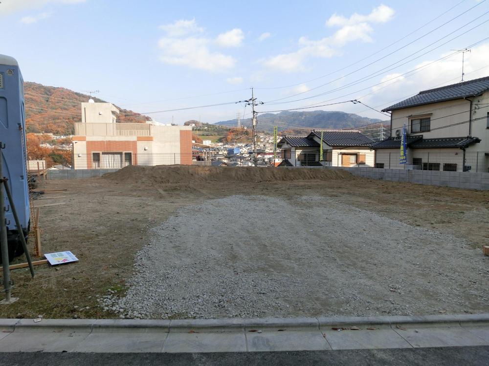 Local appearance photo. Local (12 May 2013) Shooting