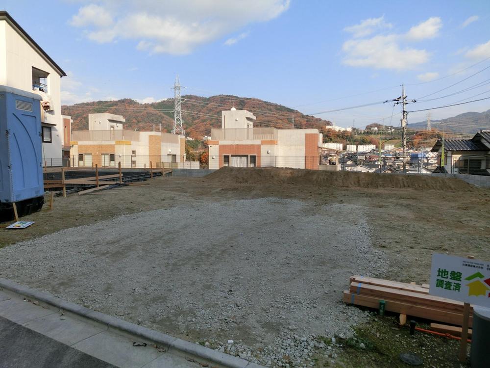 Local appearance photo. Local (12 May 2013) Shooting