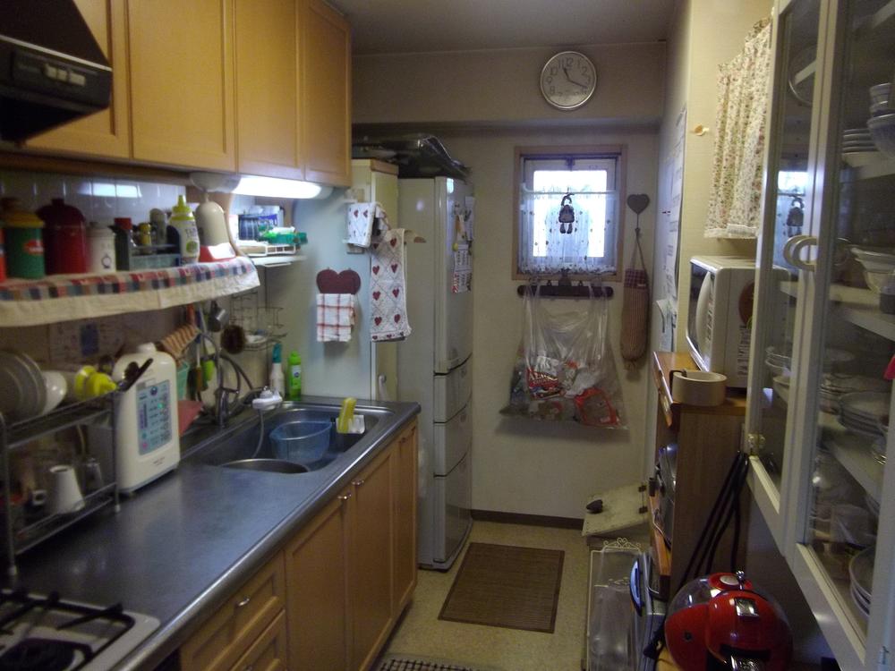 Kitchen. Indoor (July 2013) Shooting