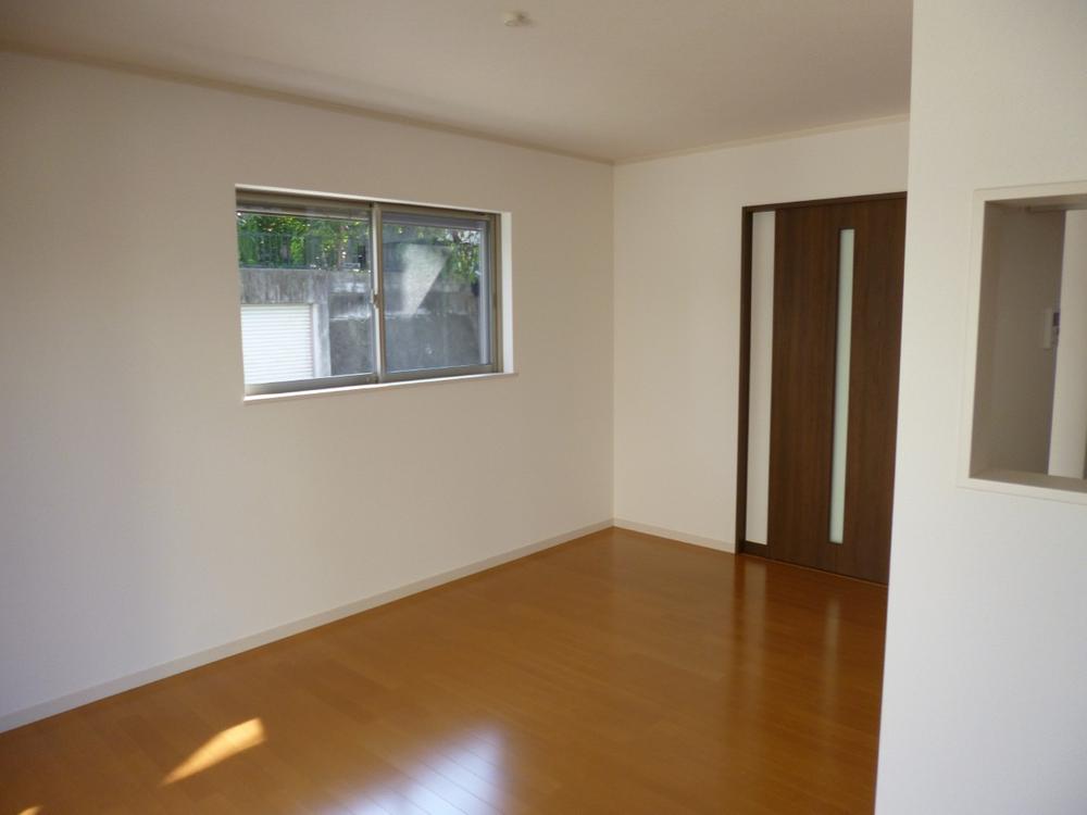 Living. (July 2013) Shooting