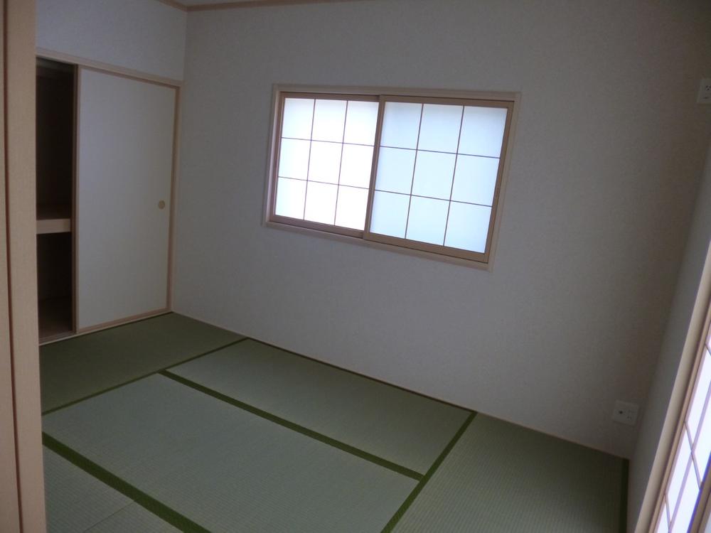 Non-living room. (July 2013) Shooting