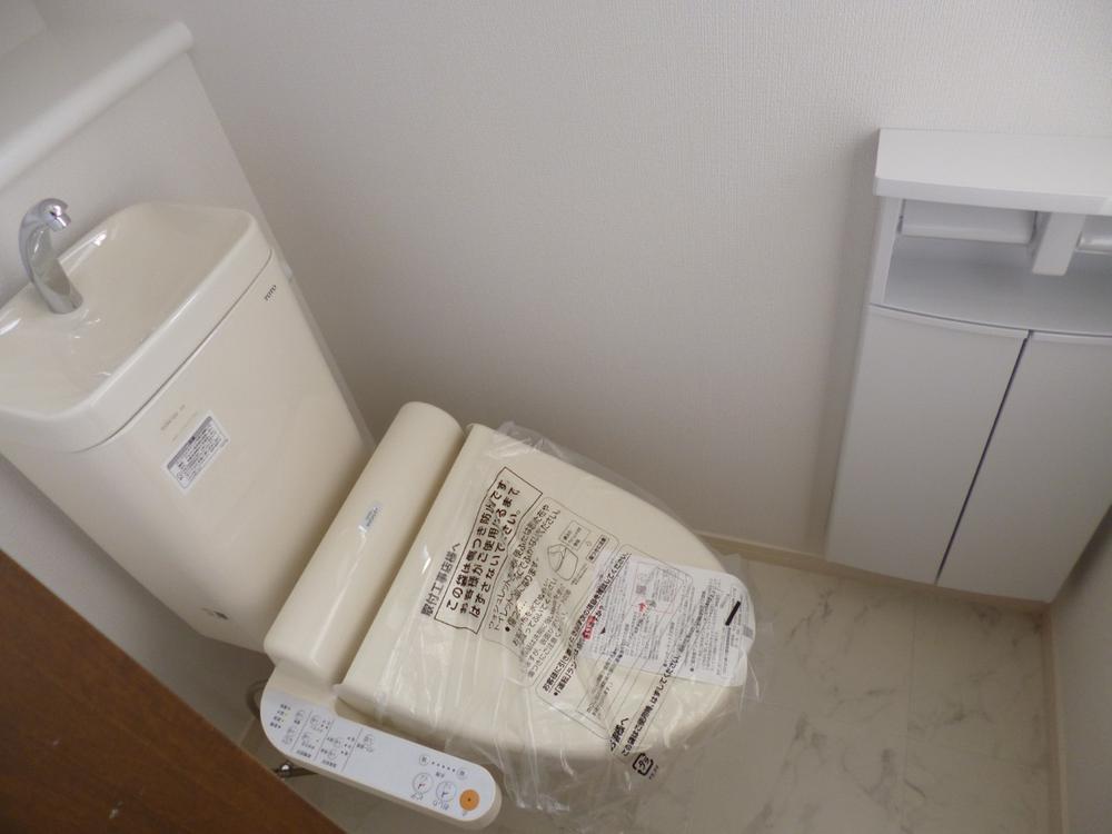 Toilet. (July 2013) Shooting