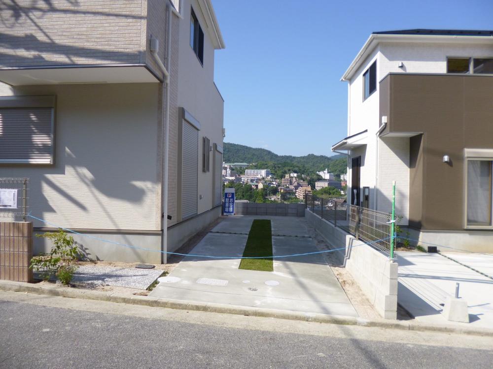 Parking lot. (July 2013) Shooting