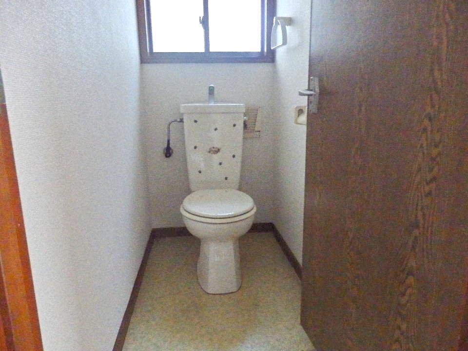 Toilet