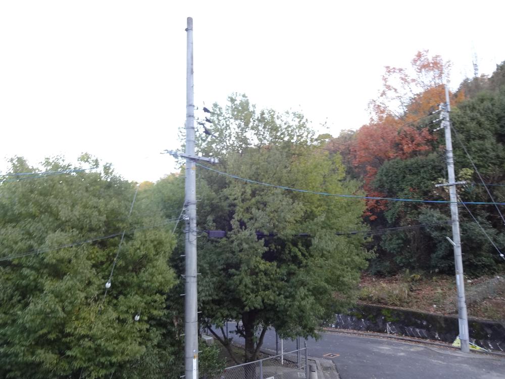 View photos from the dwelling unit. Indoor (12 May 2013) Shooting