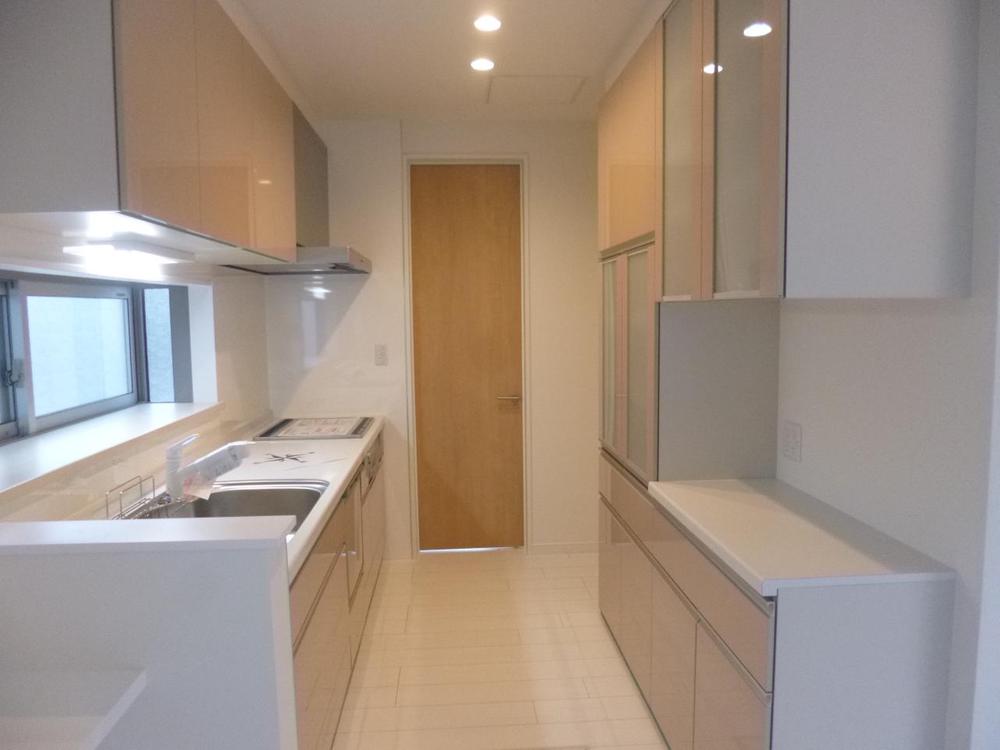 Kitchen. (October 2013) Shooting