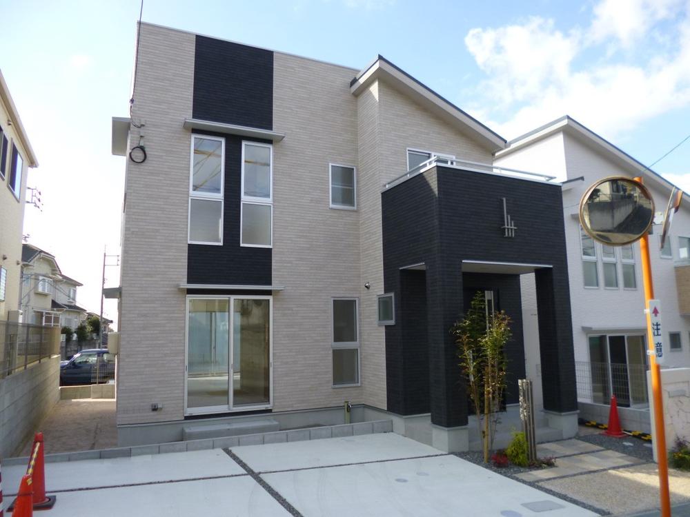 Local appearance photo. (October 2013) Shooting