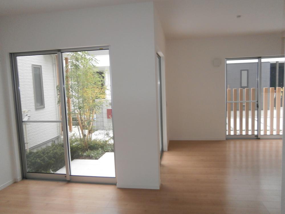 Living. Indoor (10 May 2013) Shooting