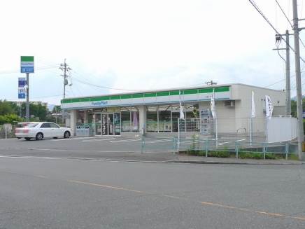 Convenience store. 203m to FamilyMart Hesakaoage (convenience store)