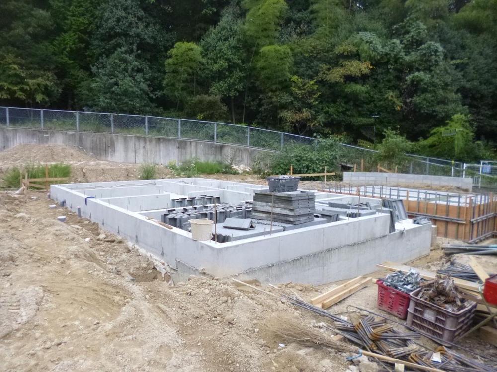 Local appearance photo. Local (10 May 2013) Shooting