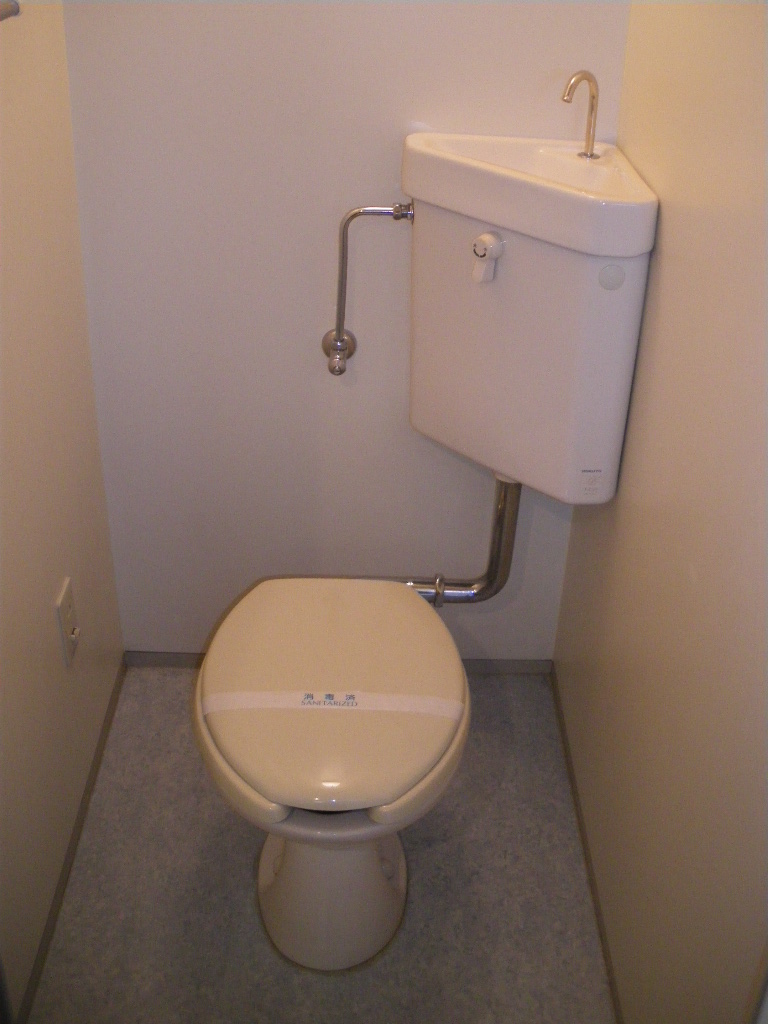 Toilet.  ※ Photo does not use a separate room.