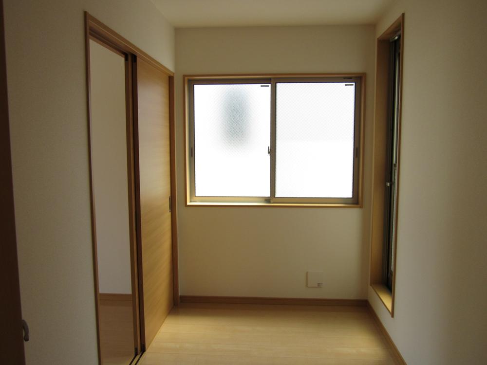 Non-living room. (May 2013) Shooting