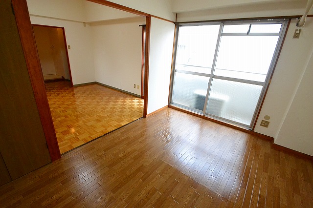 Other room space.  ☆ It is the flooring of the room ☆