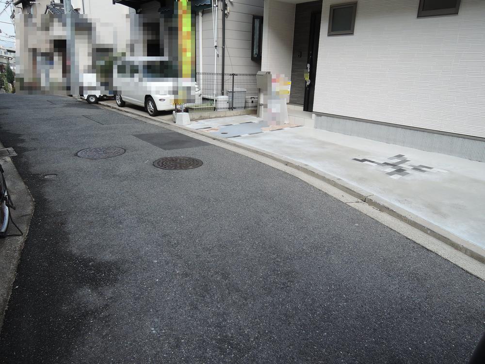 Local photos, including front road. Local (11 May 2013) Shooting