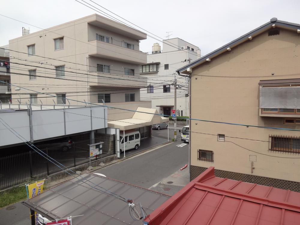View photos from the dwelling unit. View from the site (August 2013) Shooting