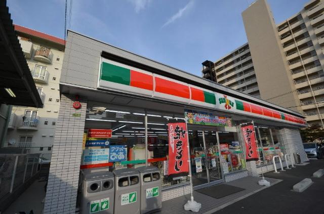 Convenience store. 342m until Thanksgiving Hiroshima Shinonome store