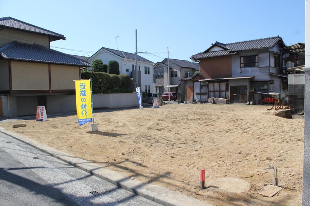 Local appearance photo. Local (10 May 2013) Shooting