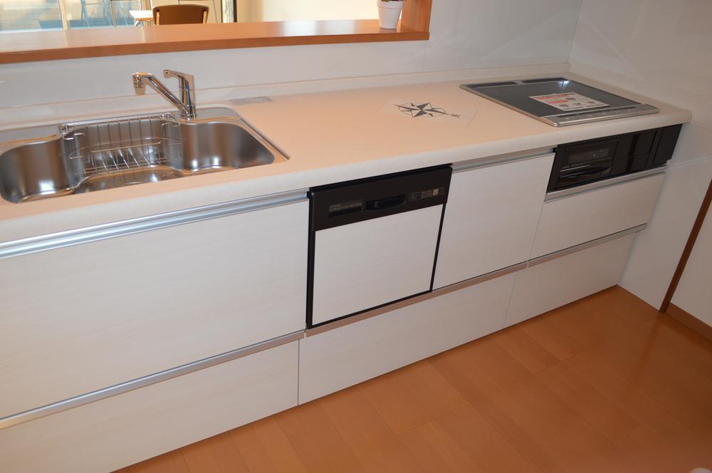 Kitchen. Indoor (12 May 2013) Shooting