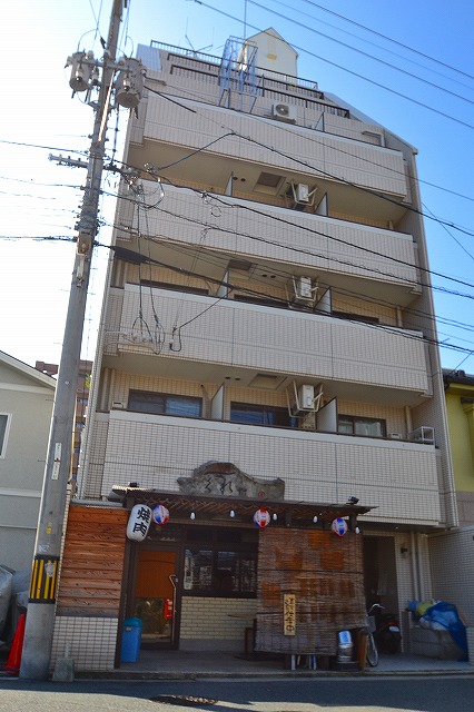 Building appearance.  ☆ Danbara Makkusubaryu just a good location Property ☆