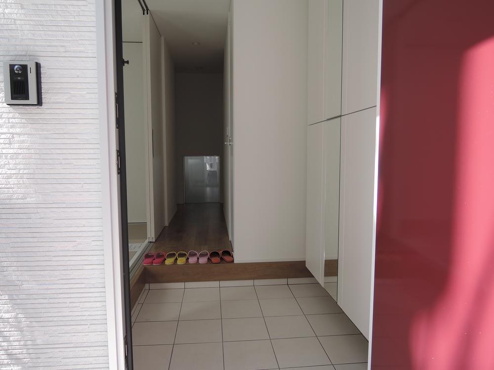 Entrance. Indoor (10 May 2013) Shooting