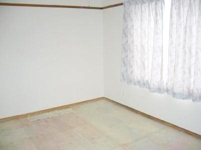 Other room space. The window is also generous in the tatami also Omotegae already Corner Room