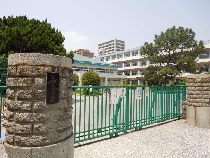 Primary school. 465m to Hiroshima Municipal Ujina Elementary School