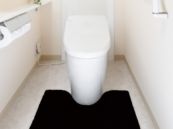 Toilet.  [Tankless toilet] A compact tankless toilet to achieve a clean and comfortable feeling of use was the standard adopted in the toilet.