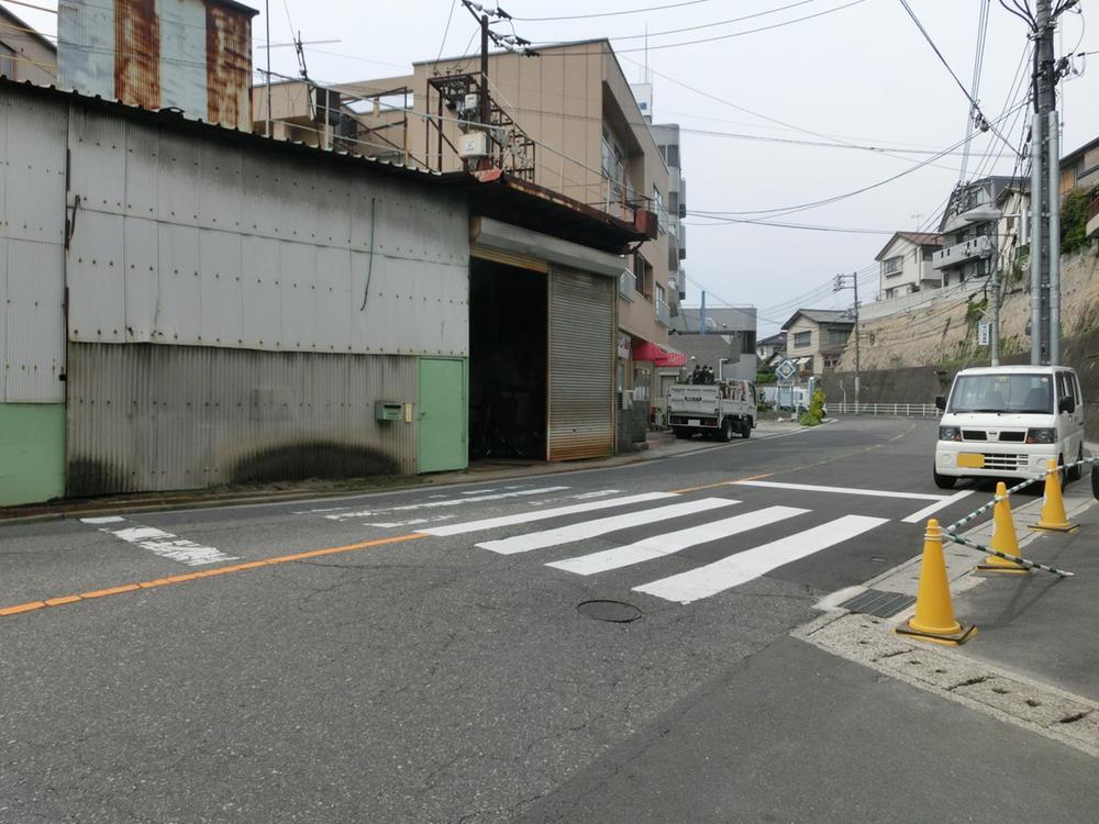 Local photos, including front road. (July 2013) Shooting