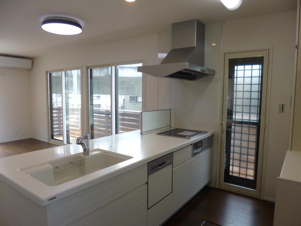 Kitchen. (July 2013) Shooting