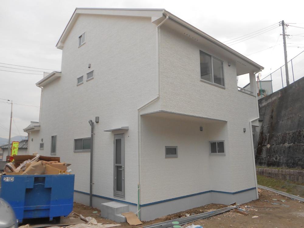 Local appearance photo. (December 2013) Shooting