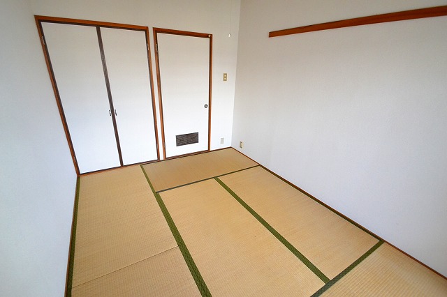 Living and room.  ☆ Your time leisurely unwind in the Japanese-style room ☆