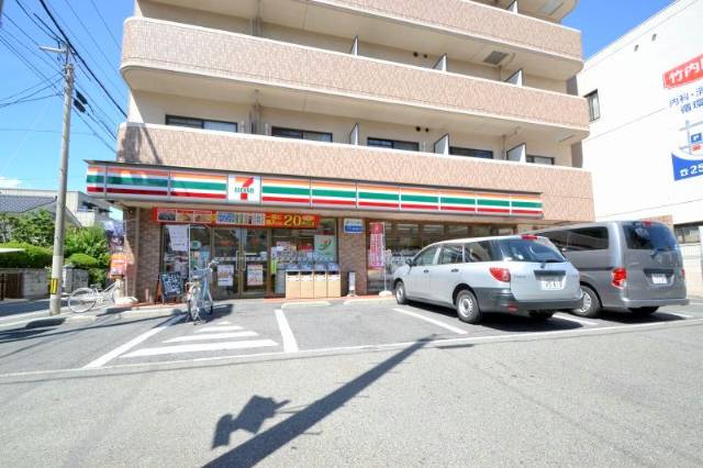 Convenience store. Seven-Eleven Hiroshima Ujinakanda 4-chome up (convenience store) 177m