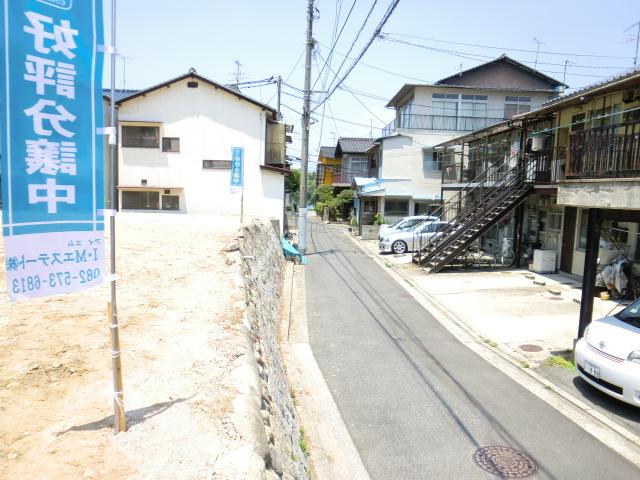 Local photos, including front road. Double-sided road! North road is stepped! Open impression have! 