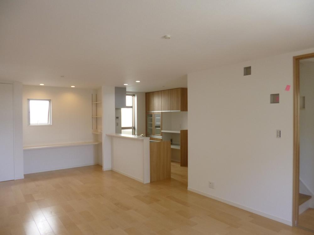 Living. (August 2013) Shooting