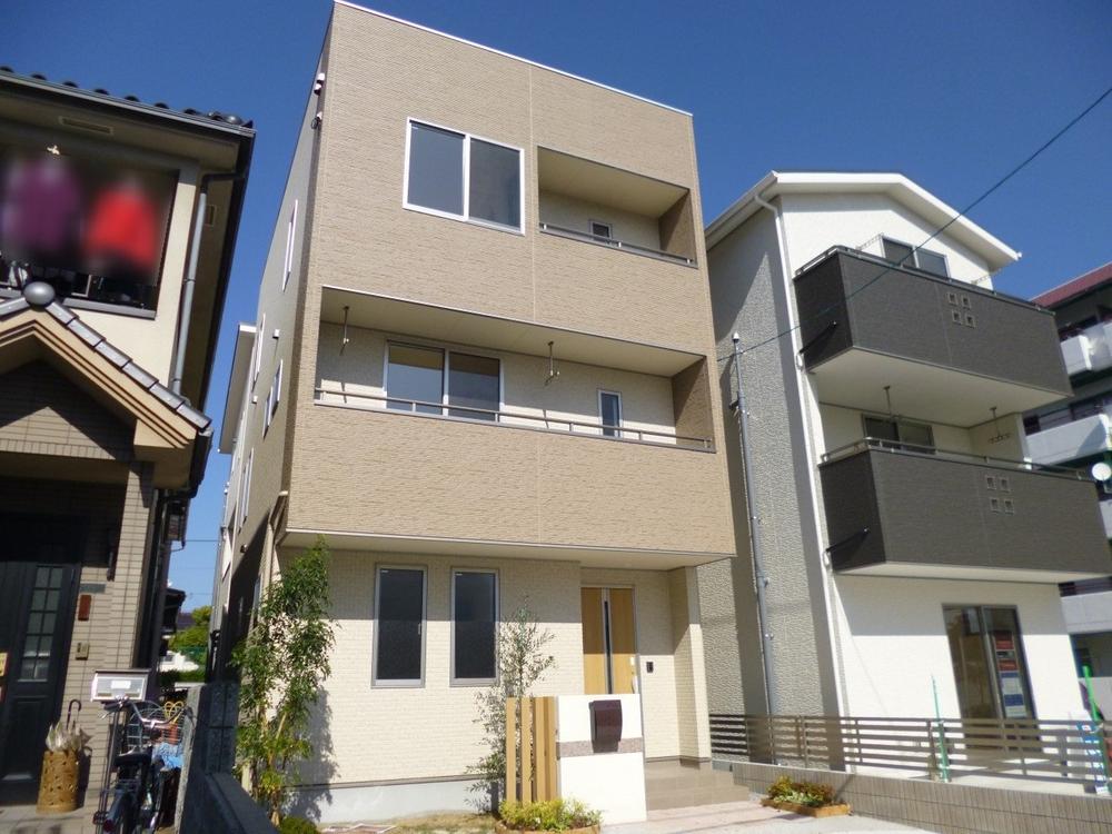 Local appearance photo. (October 2013) Shooting