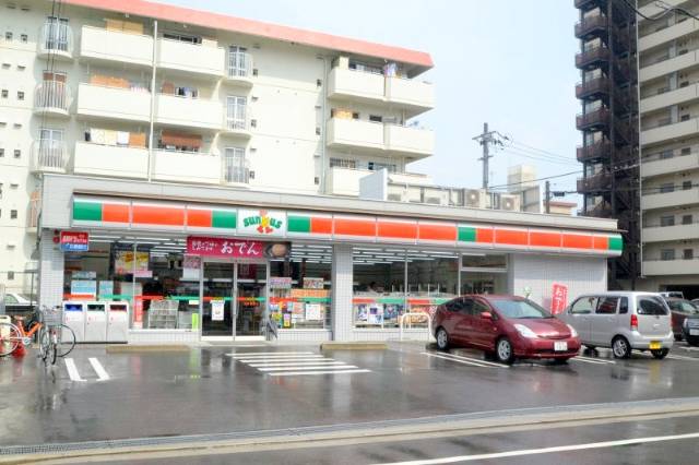 Convenience store. Thanks Hiroshima Shinonome store up (convenience store) 260m