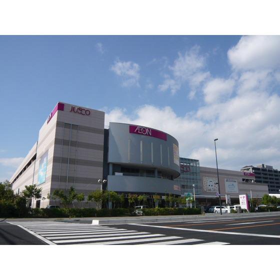 Shopping centre. 1261m until the ion Ujina shopping center
