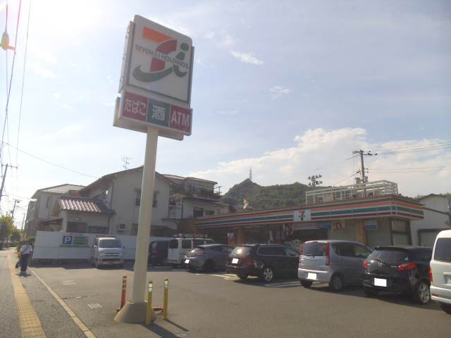 Convenience store. Seven-Eleven Hiroshima Kusuna cho store (convenience store) to 501m