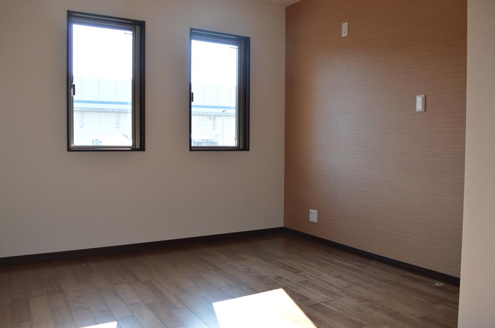 Non-living room. View from the site (December 2013) Shooting