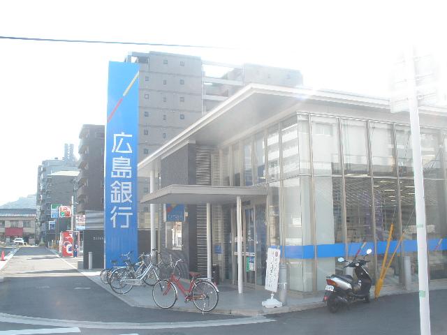 Bank. Perfect location in the distance Hiroshima to Shinonome branch which is 846m exercise walking to temple. 