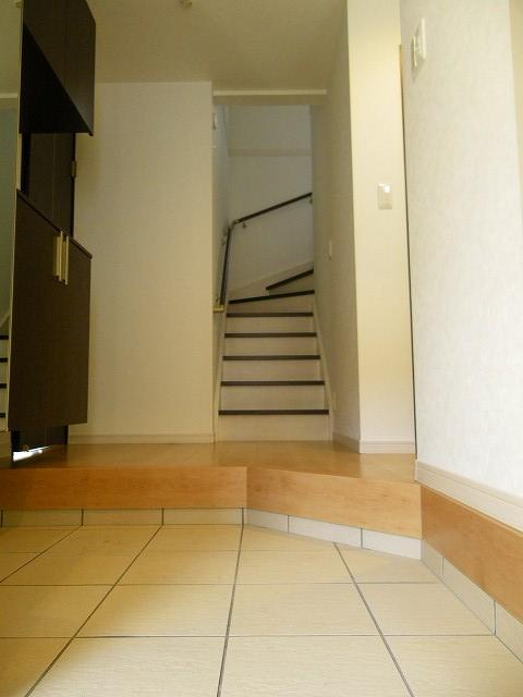 Entrance. Local (12 May 2013) Shooting