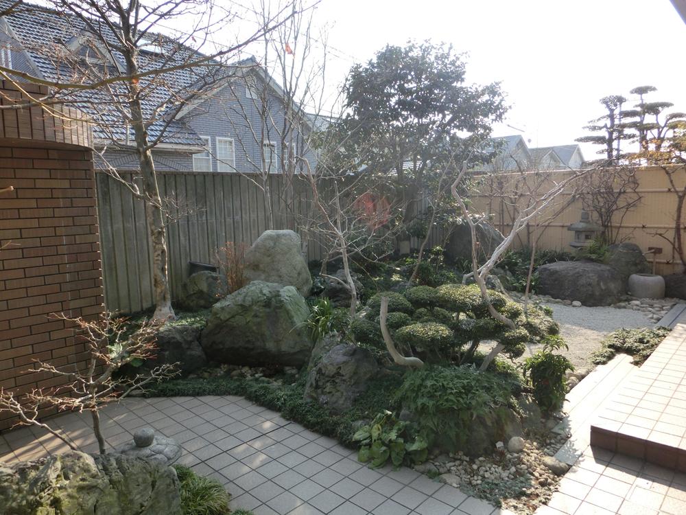 Garden. Well-pruning Japanese garden
