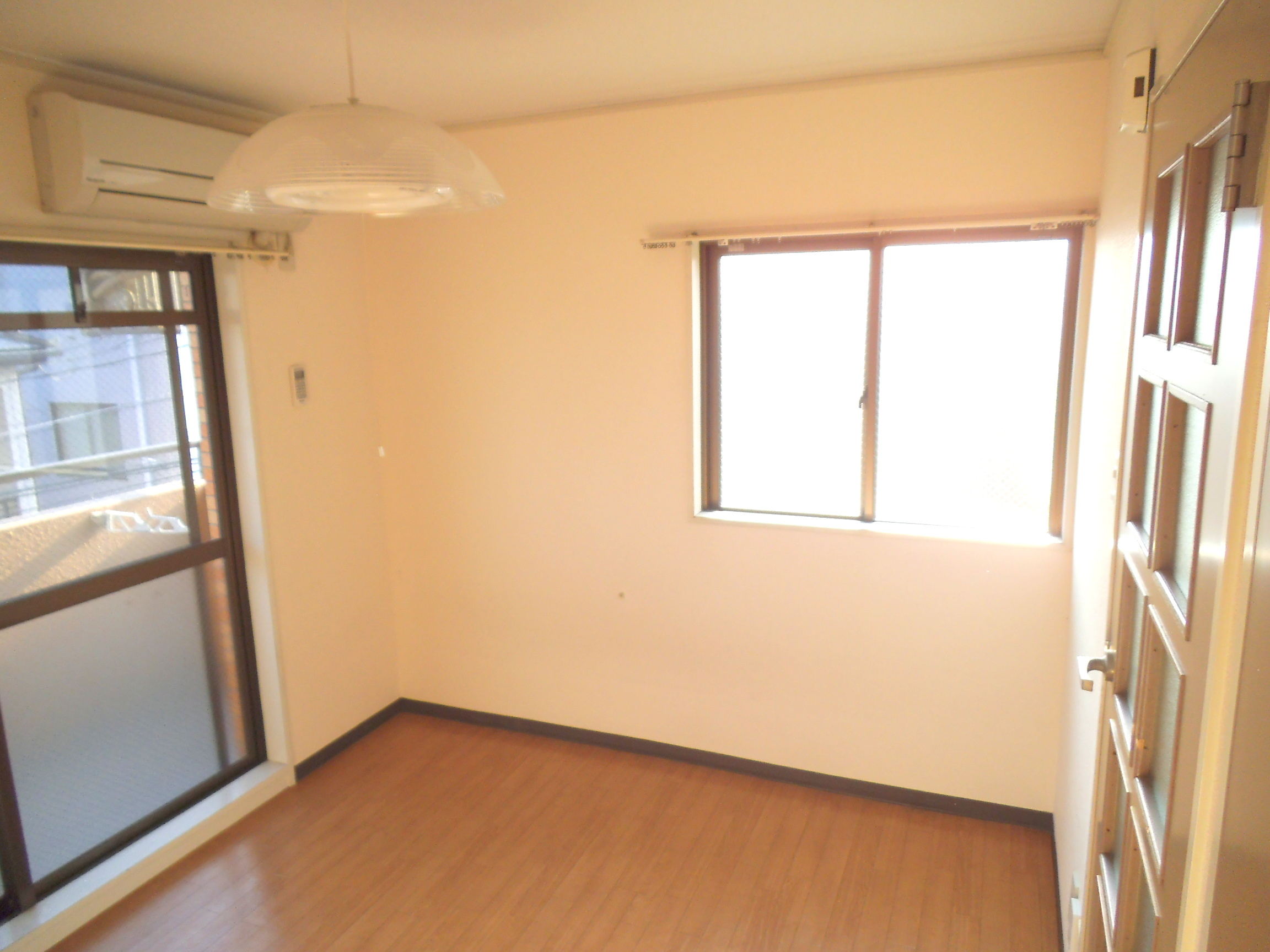 Other room space. Is the first person and rent also recommended to students