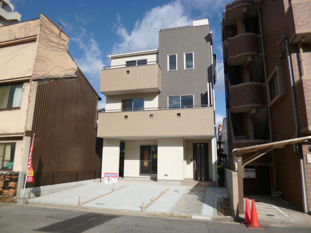 Local appearance photo